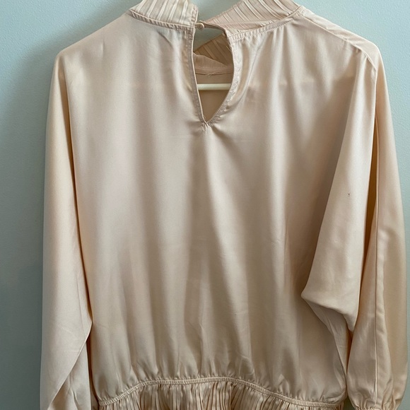 Strut and Bolt Blouse- Large - Picture 3 of 4